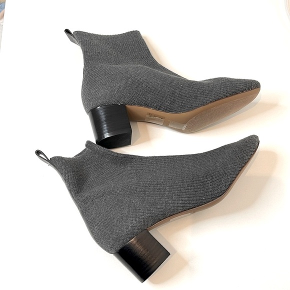 Everlane Shoes - Everlane Women’s Knit Ribbed Boot “The Glove Boot” In Charcoal Wool Size 9.5